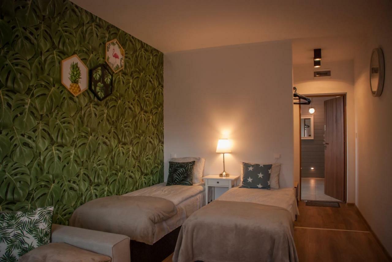שצ'צ'אוונו-ז'דראוג' Noclegi "Boczna 5A" Apartamenty Goscinne מראה חיצוני תמונה