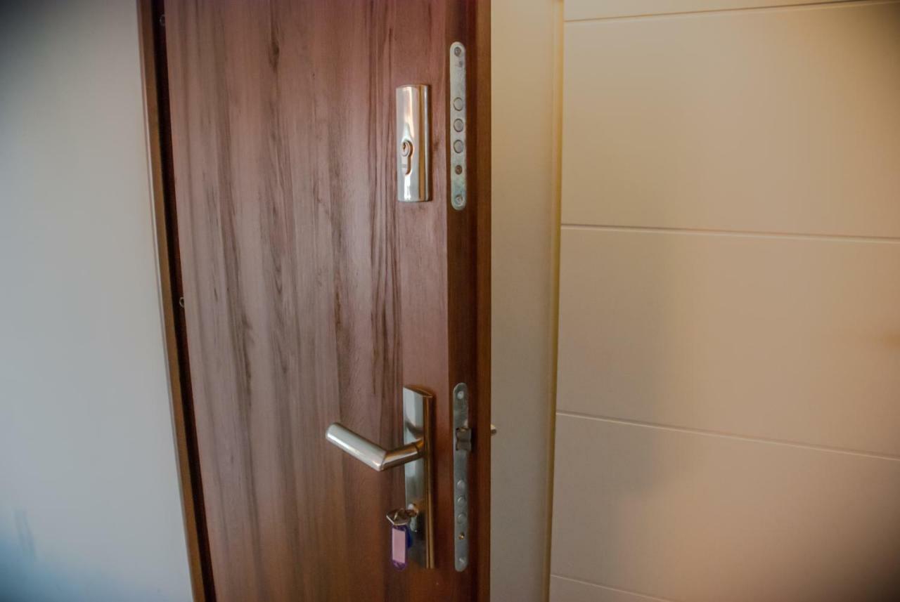 שצ'צ'אוונו-ז'דראוג' Noclegi "Boczna 5A" Apartamenty Goscinne מראה חיצוני תמונה