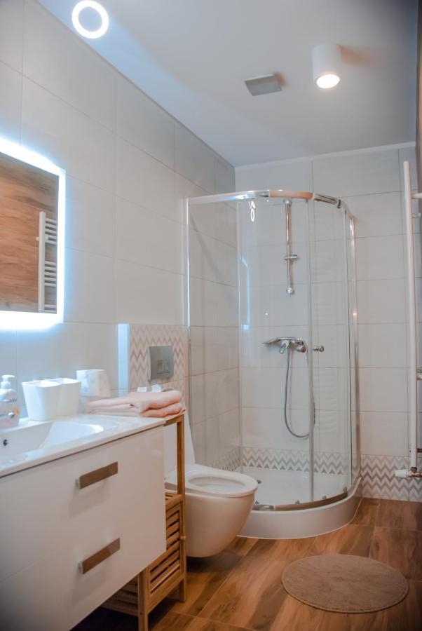 שצ'צ'אוונו-ז'דראוג' Noclegi "Boczna 5A" Apartamenty Goscinne מראה חיצוני תמונה